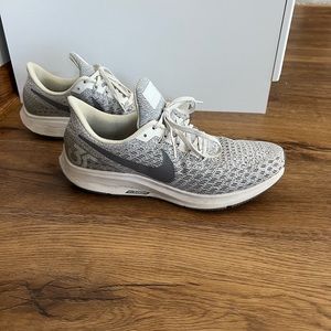 Womens Nike zoom Pegasus 35